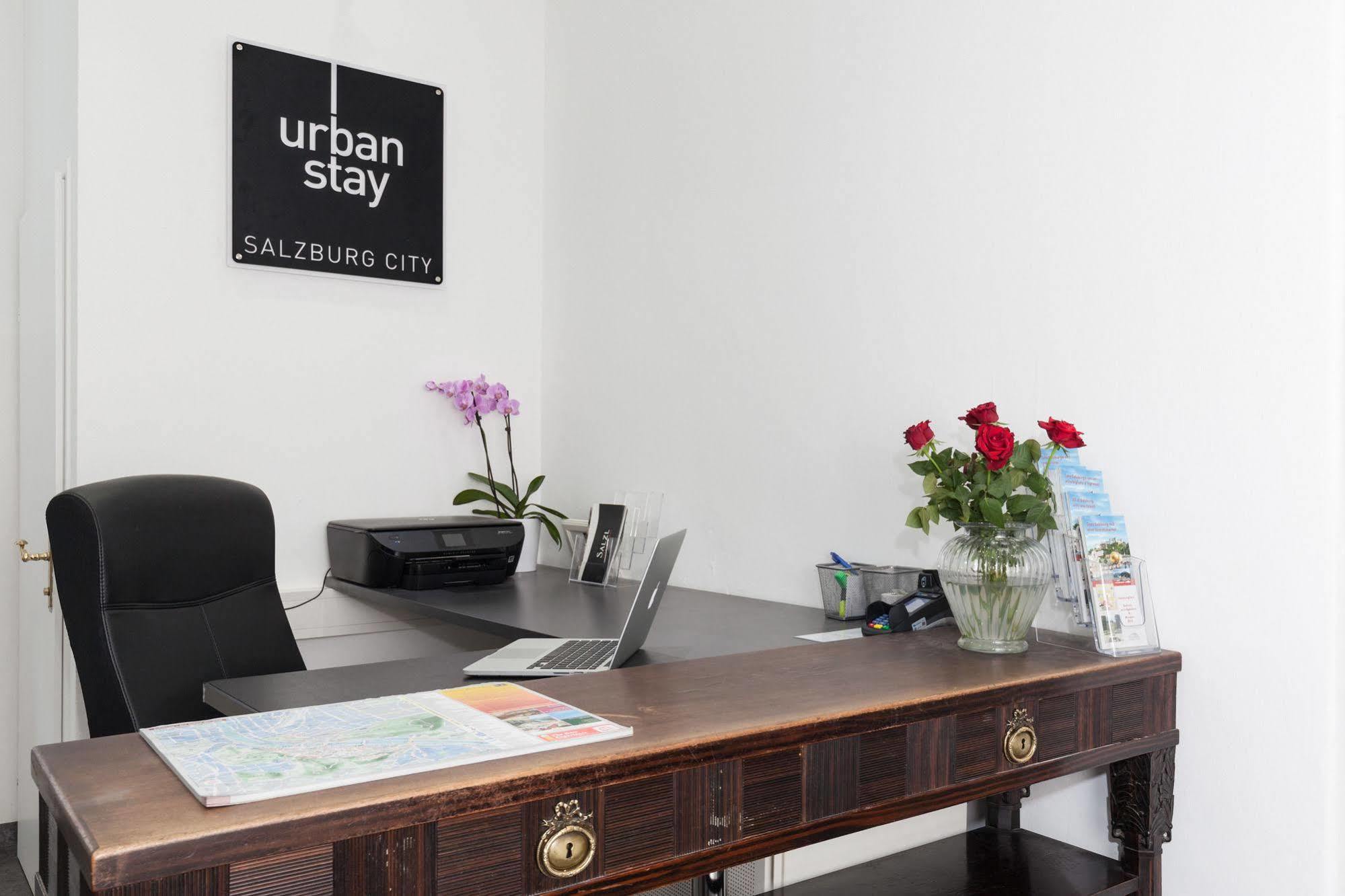 Urban Stay Salzburg City Bagian luar foto