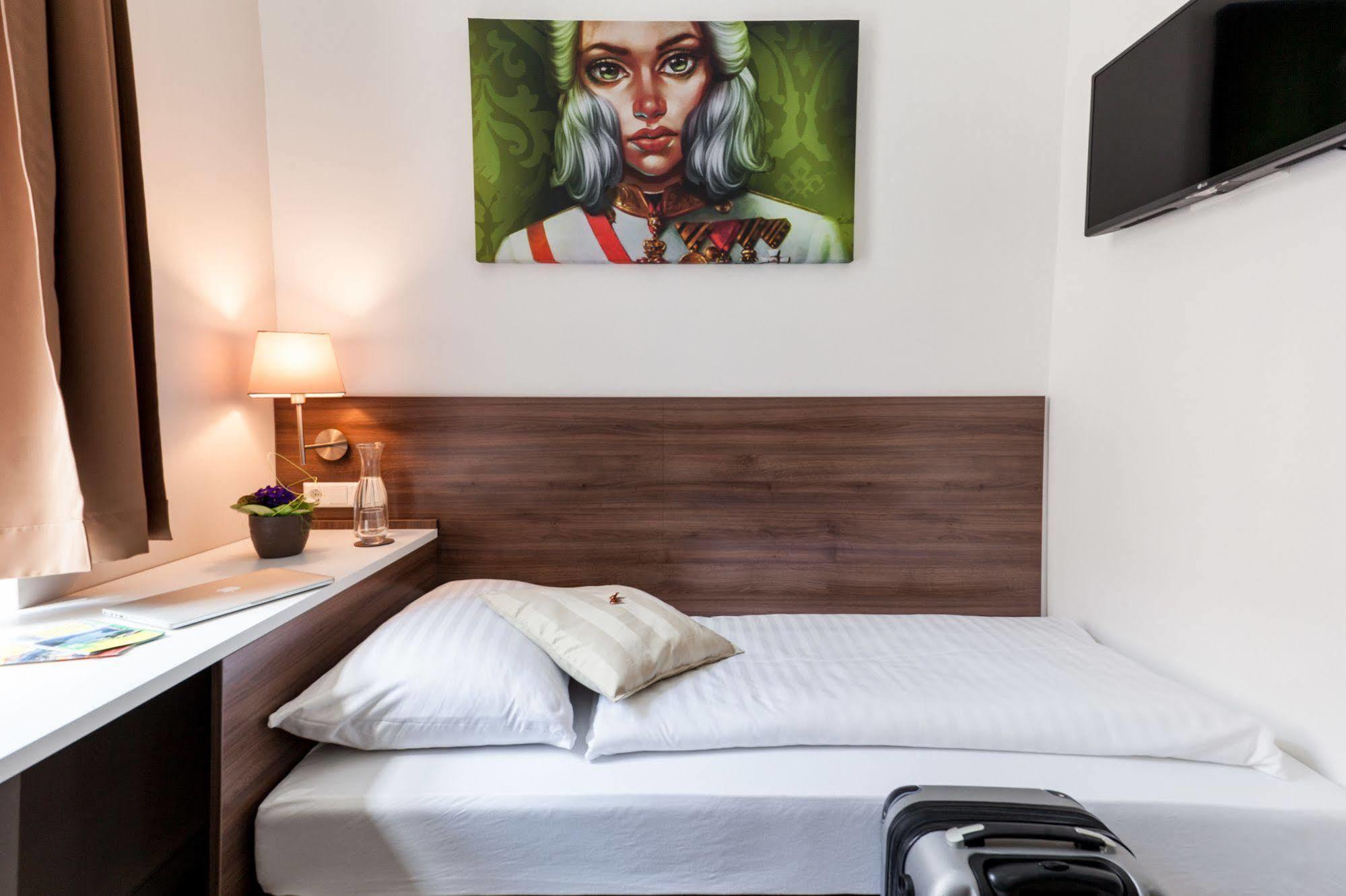 Urban Stay Salzburg City Bagian luar foto